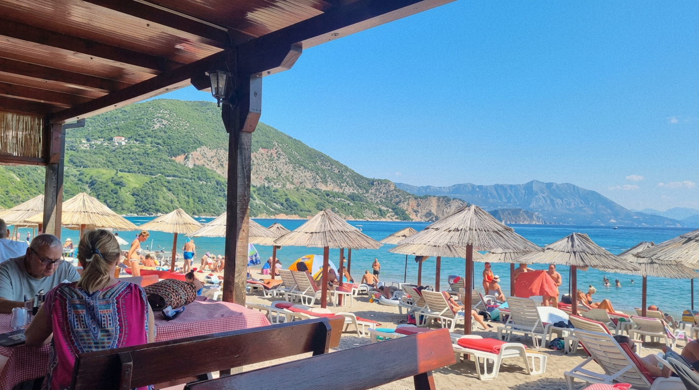 Gosti u sjenci nadstrešnice Restaurant Sirene